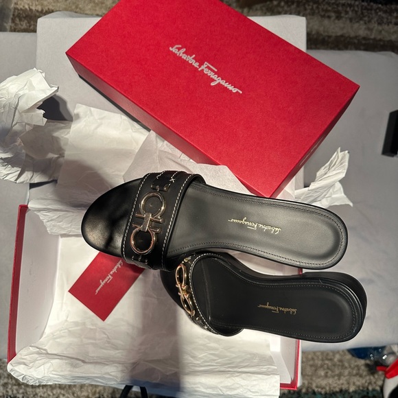 Almost new. Salvadore Ferragamo slides open toe sandal. - Picture 9 of 11